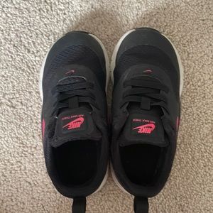 Girls Nike Sneakers - 8